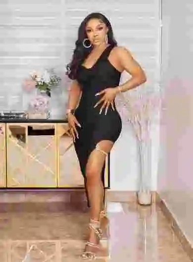 Never Beg For Love - Toke Makinwa Shares 10 Things About Love She Wishes She Learnt Earlier