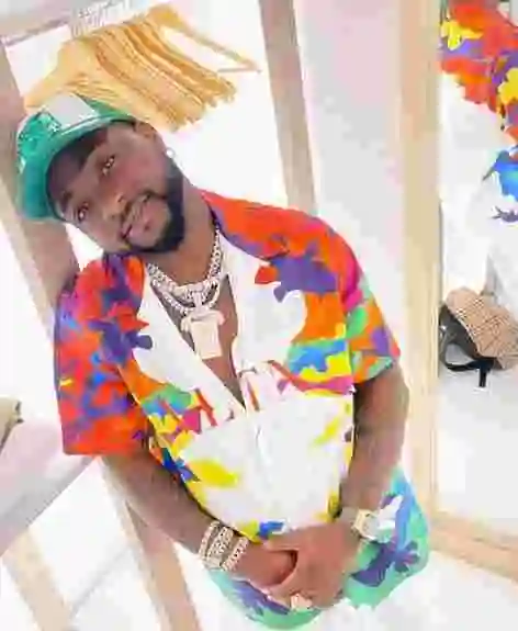 Footballers Are Enjoying, Seems Like I Chose The Wrong Profession – Davido