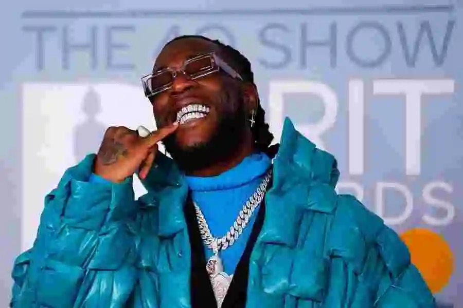 Burna Boy Apologises to Nigerian Blogs, Says Western Outlets Worse