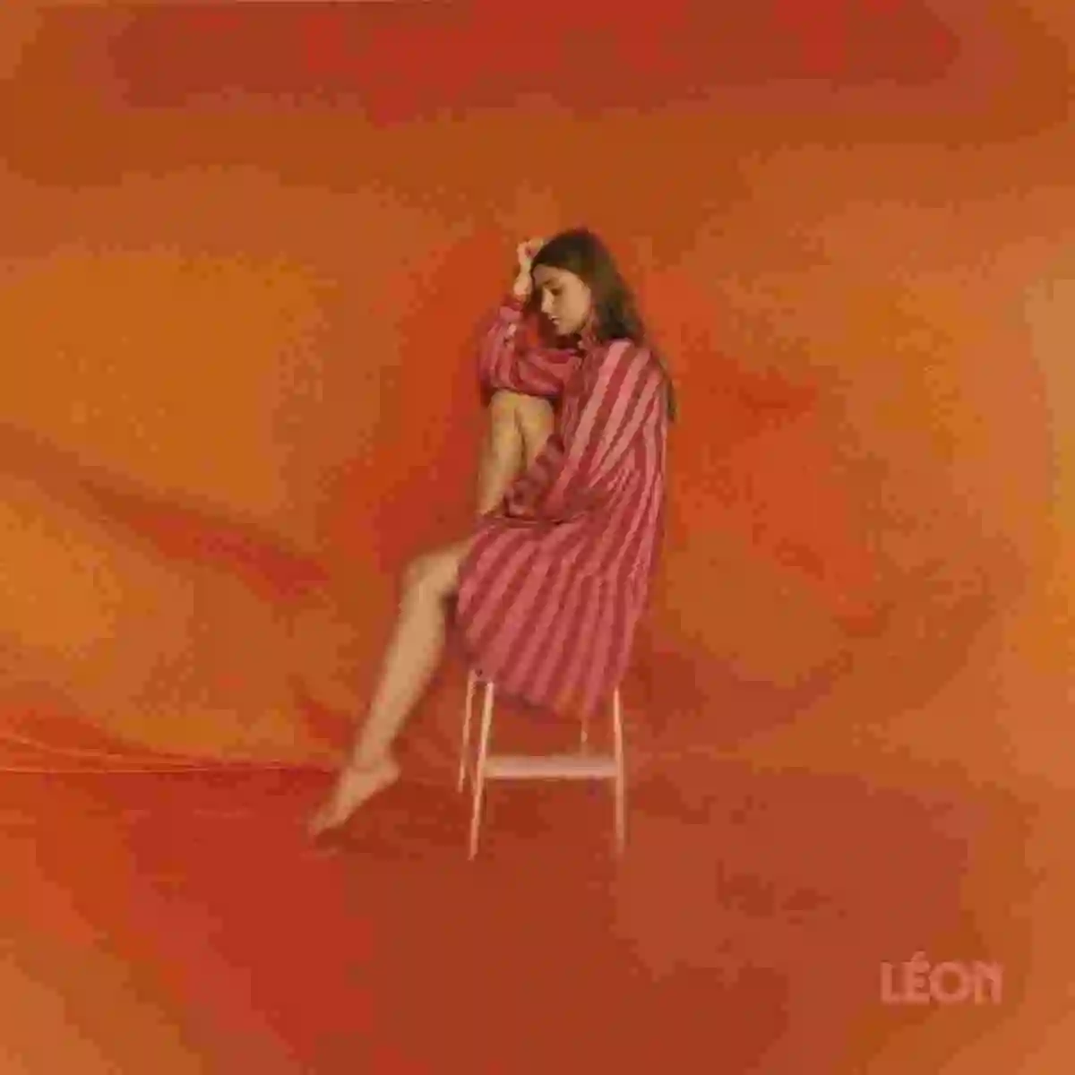 LÉON - Dancer