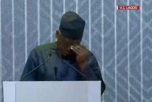 Aliko Dangote Breaks Down In Tears As He Pays Tribute To His Herbert Wigwe